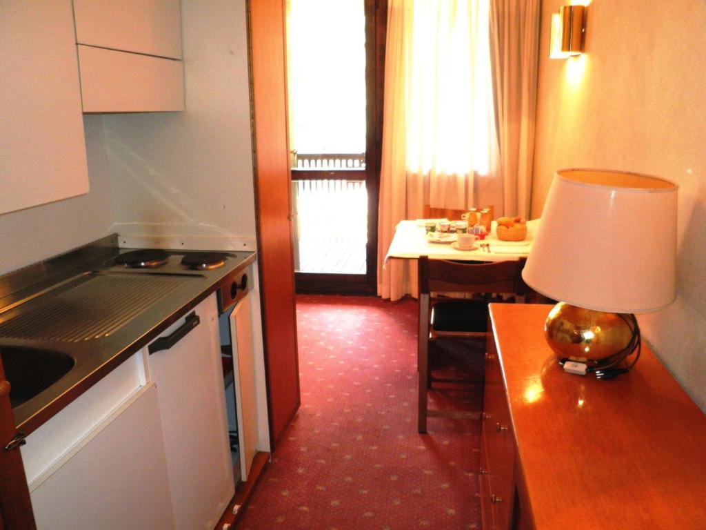 R.T.A. Hotel Des Alpes 2 Madonna Zimmer foto