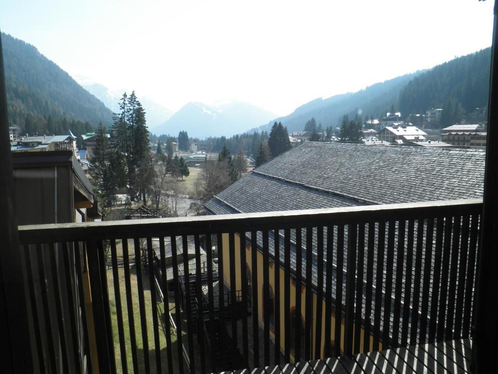 R.T.A. Hotel Des Alpes 2 Madonna Zimmer foto