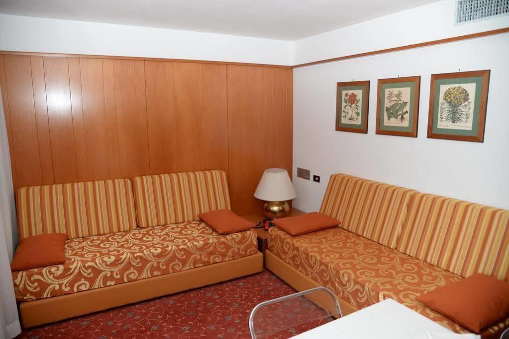 R.T.A. Hotel Des Alpes 2 Madonna Exterior foto
